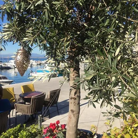 Apartmani Selce Exterior photo